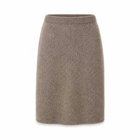 relaxed warm taupe knee-length textured knit skirt