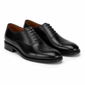 black rounded toe polished leather lace-up shoes